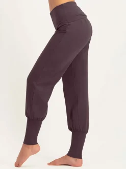 Devi Yoga Pants - Berry