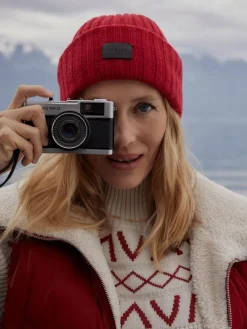 Elva Chunky Rib Beanie - Red Dahlia