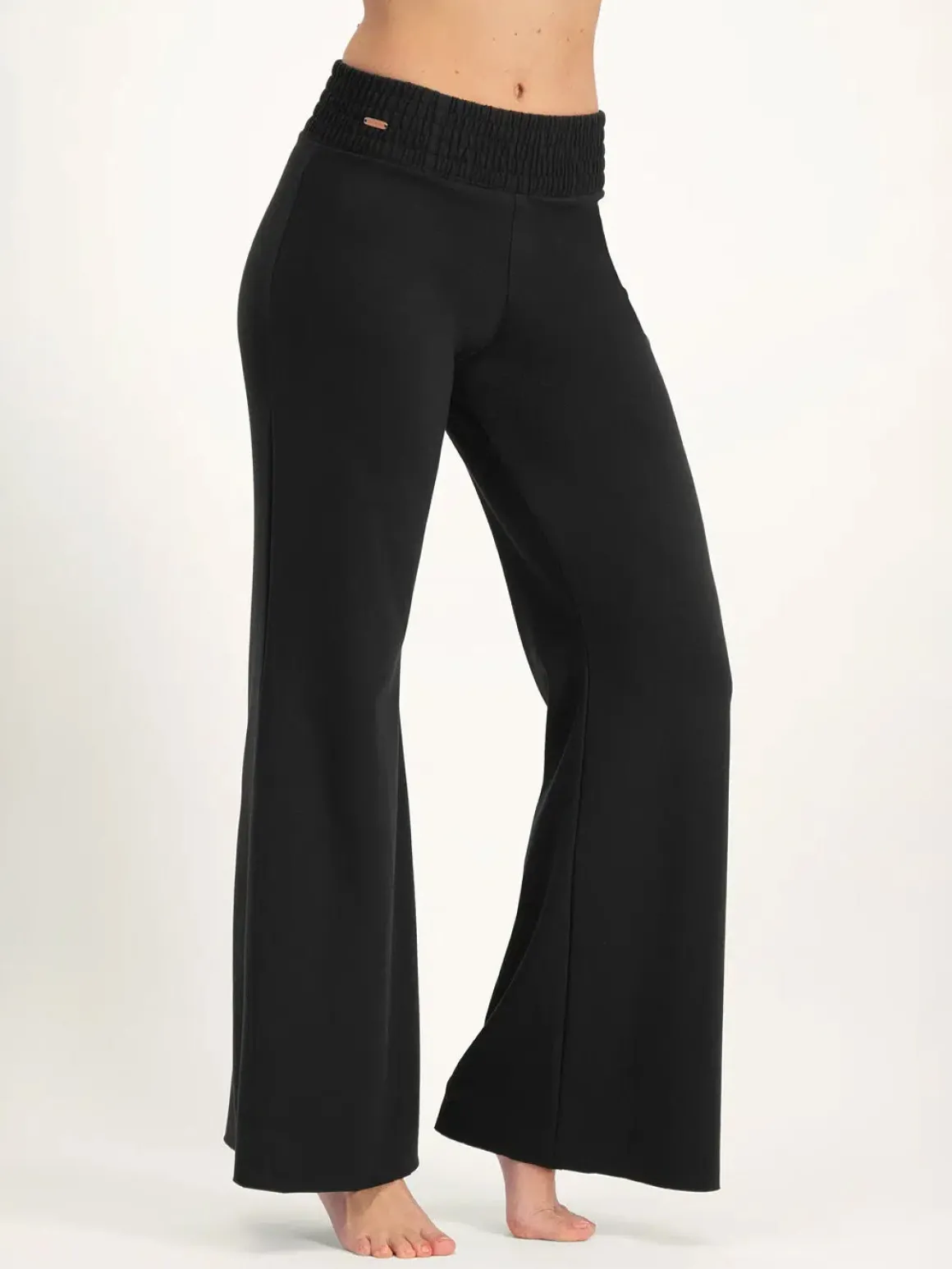 Flow Wide-Leg Yoga Pants - Onyx Black