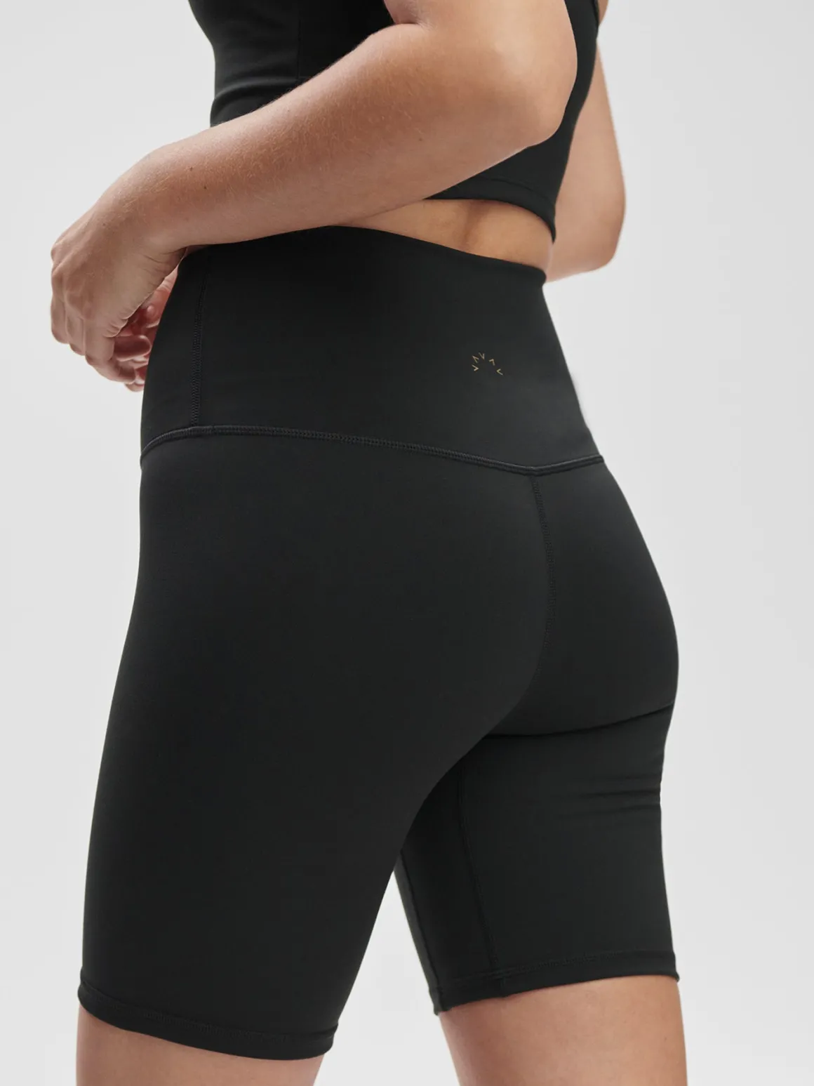 Freesoft High Rise Short 7 - Black
