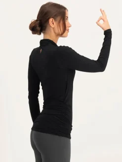 Good Karma Long Sleeve Yoga Top - Onyx Black
