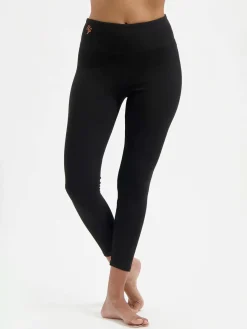 Isara 7/8 Yoga Leggings - Onyx Black