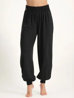 Jaya Harem Yoga Pants - Onyx Black