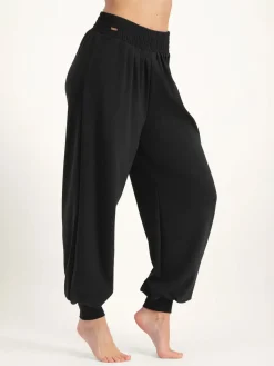 Jaya Harem Yoga Pants - Onyx Black