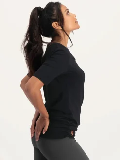 Kami Yoga Tee - Onyx Black