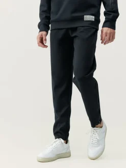 Ness Jogger - Black