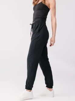 Reset Slim Straight Jogger- Black