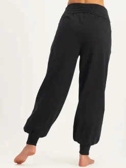 Rhea Yoga Pants - Onyx Black