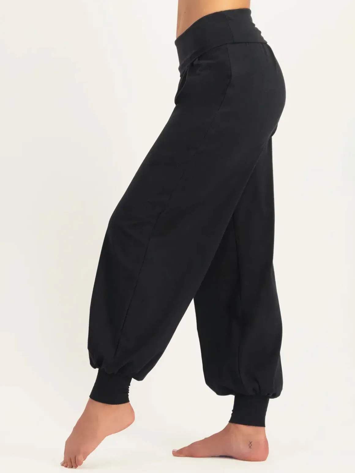 Rhea Yoga Pants - Onyx Black