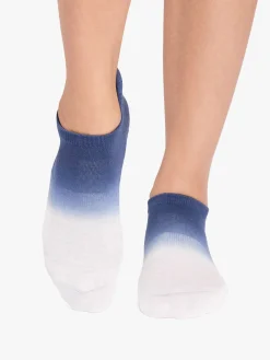 Savvy Grip Socks - Soft Blue Ombre