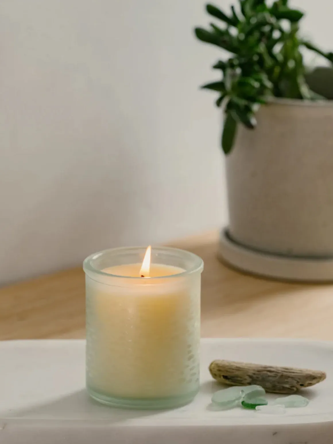 St Eval Beachcombing Glass Candle - Sea Mist