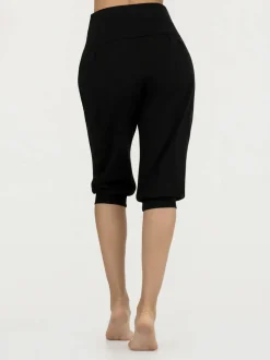 Sukha Capri Yoga Pants - Onyx Black