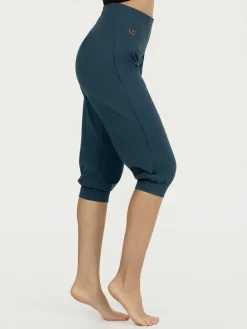 Sukha Capri Yoga Pants - Orion